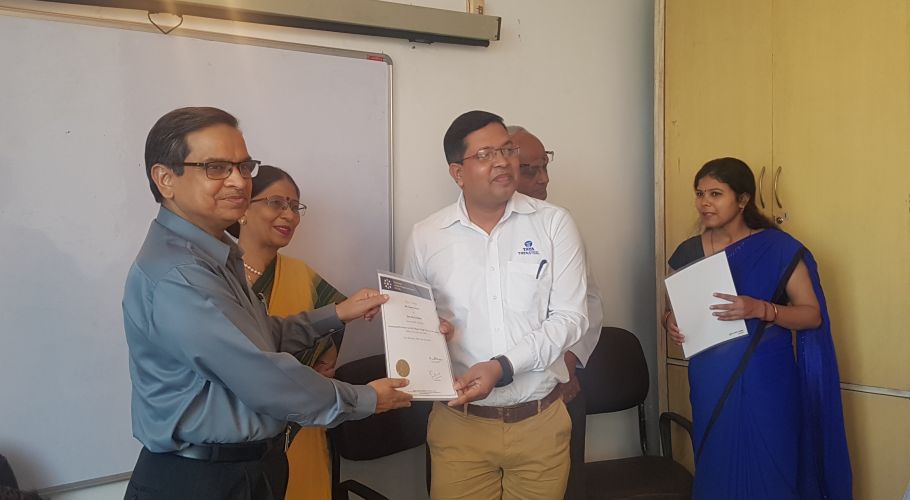 Sh. Anand Kumar from TATA STEEL  recieving his certificate after attending the RSFTM Program of CILT from 30 Apr - 04 May 2018