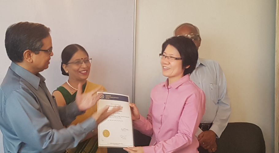Dr. Mayurachat Watcharejyothin from PTT Public Co. Ltd. Thailand recieving her certificate after attending the RSFTM Program of CILT from 30 Apr - 04 May 2018